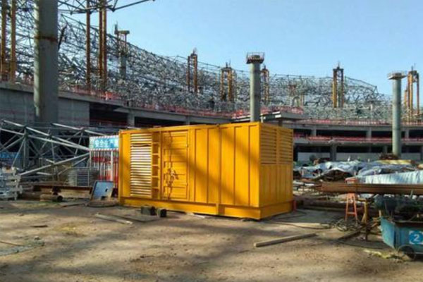 岢岚发电机出租如何判断空气滤清器是否需要更换？
