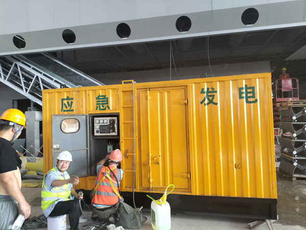 岢岚怎样判断空气滤清器是否需要更换？